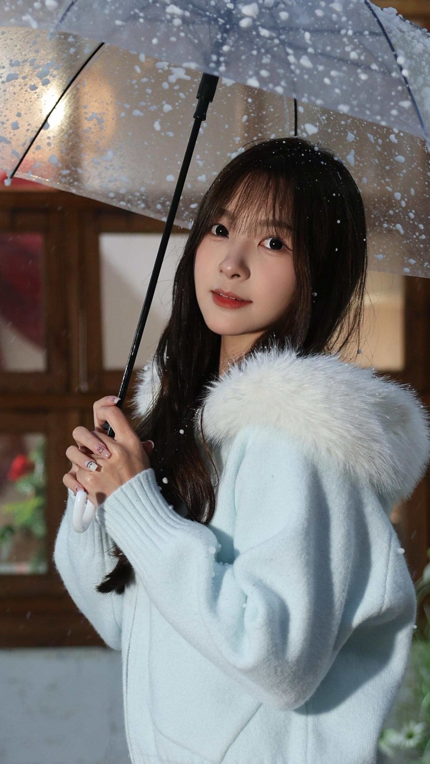 少女写真 穿搭时尚 现代风格 甜系女孩