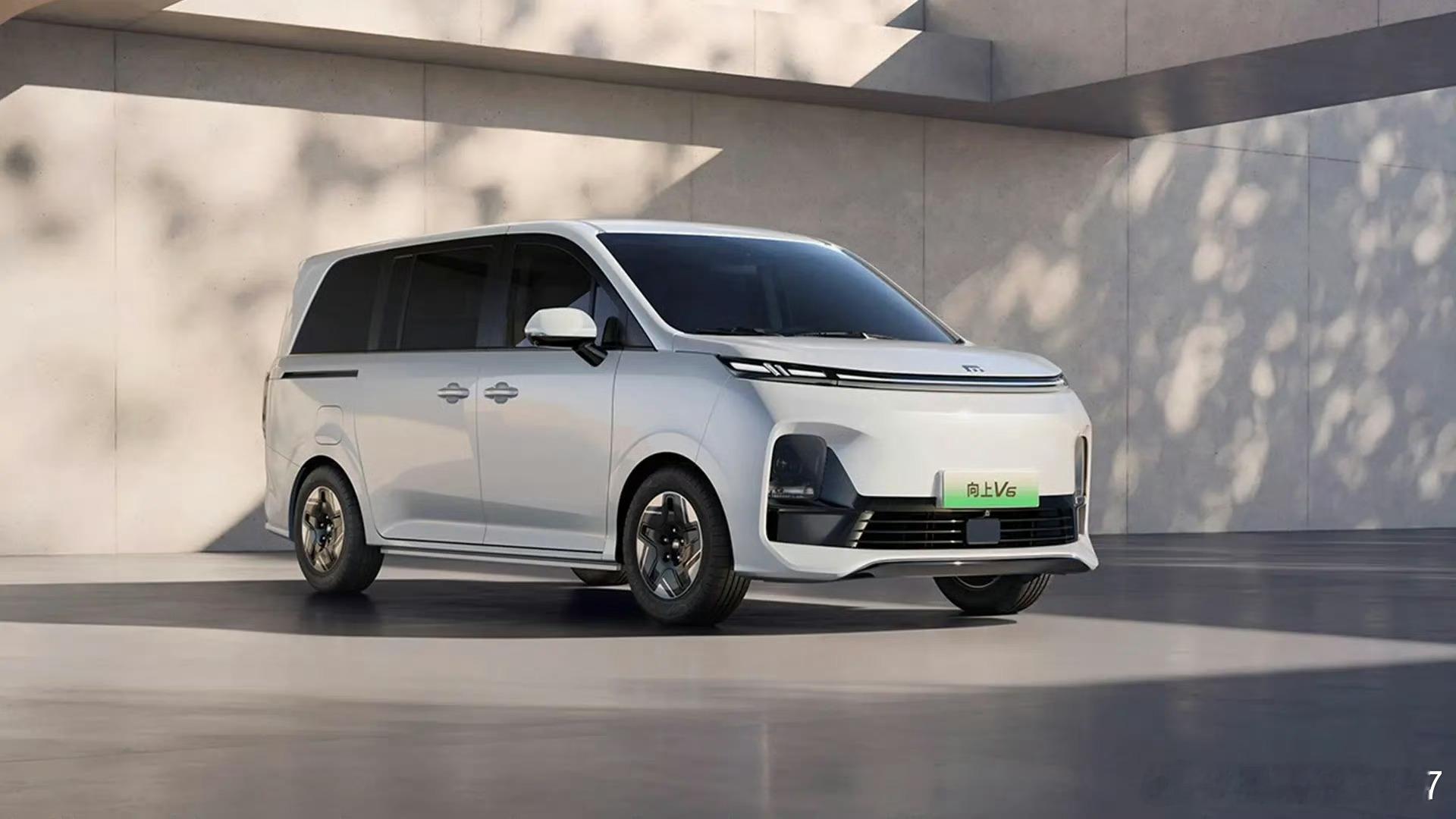 这就是前两天那个鑫源汽车啊，借鉴了另一款借鉴的借鉴 