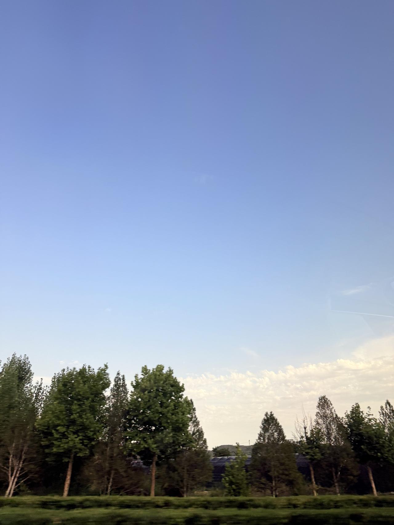 海天忠魂映长空，铁翼雄风震寰宇