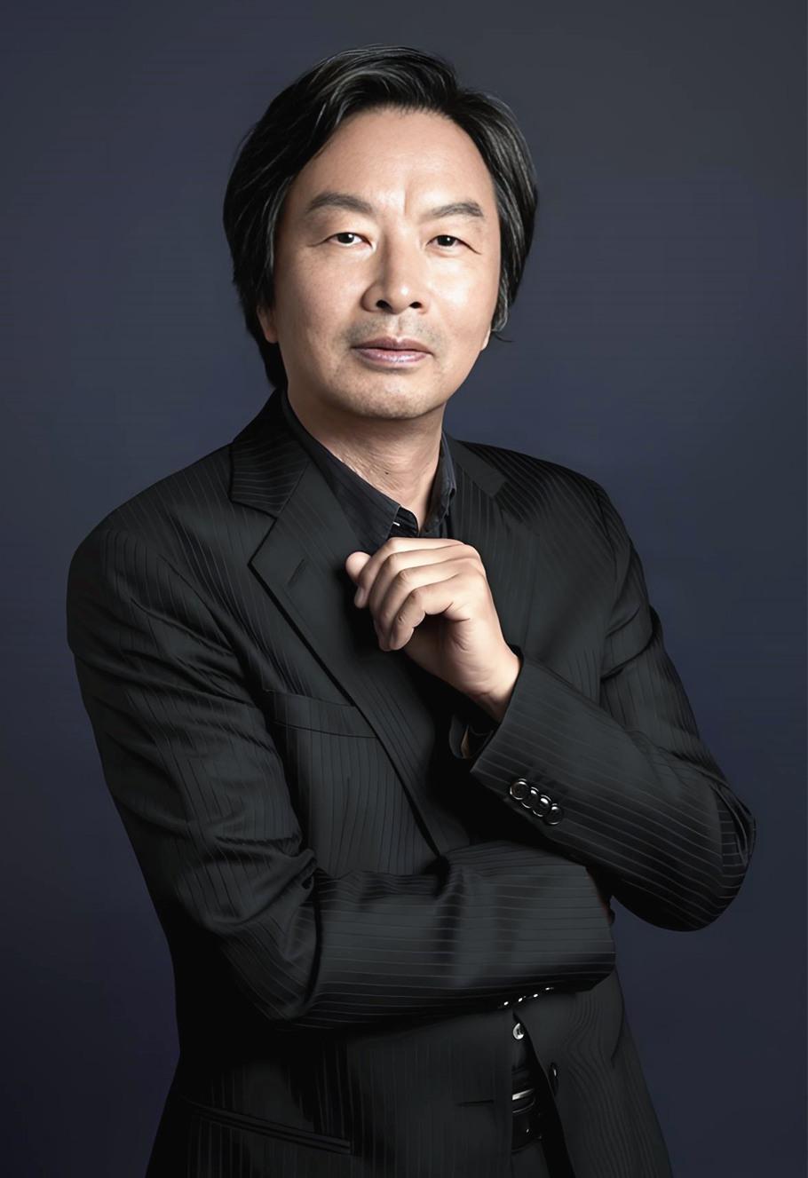 作家刘震云说：
“当有人侮辱你，千万别生气，狮子从来不会因狗吠而愤怒，老虎从来不