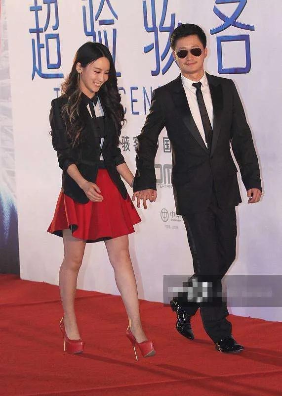 零绯闻明星夫妻:
每一对都美美的
每一对都甜甜的
每一对都暖暖的
每一对都好好的