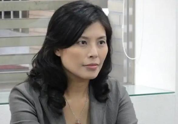 大陆贺电刚到，郑丽文的回电就炸了！‘承认九二共识’，‘承认台湾人都是中国人’！这