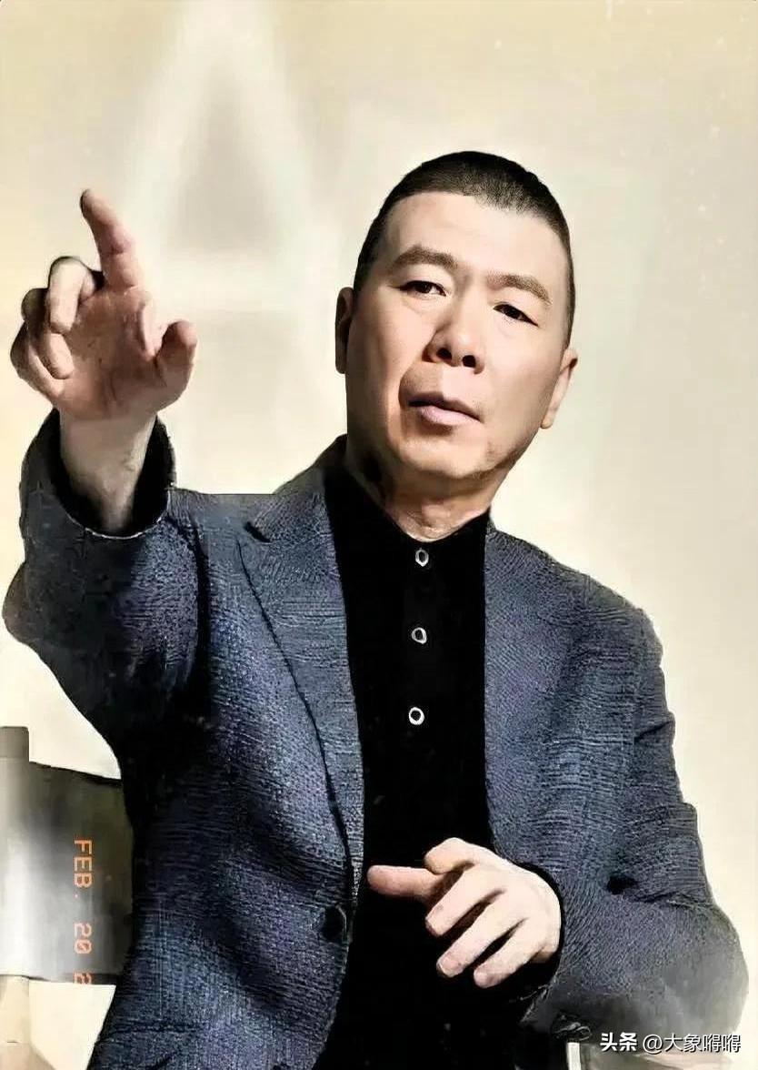 冯小刚朋友圈最新动态爆了！

这位京圈大佬直接点名《哪吒》导演饺子与华谊的天价合