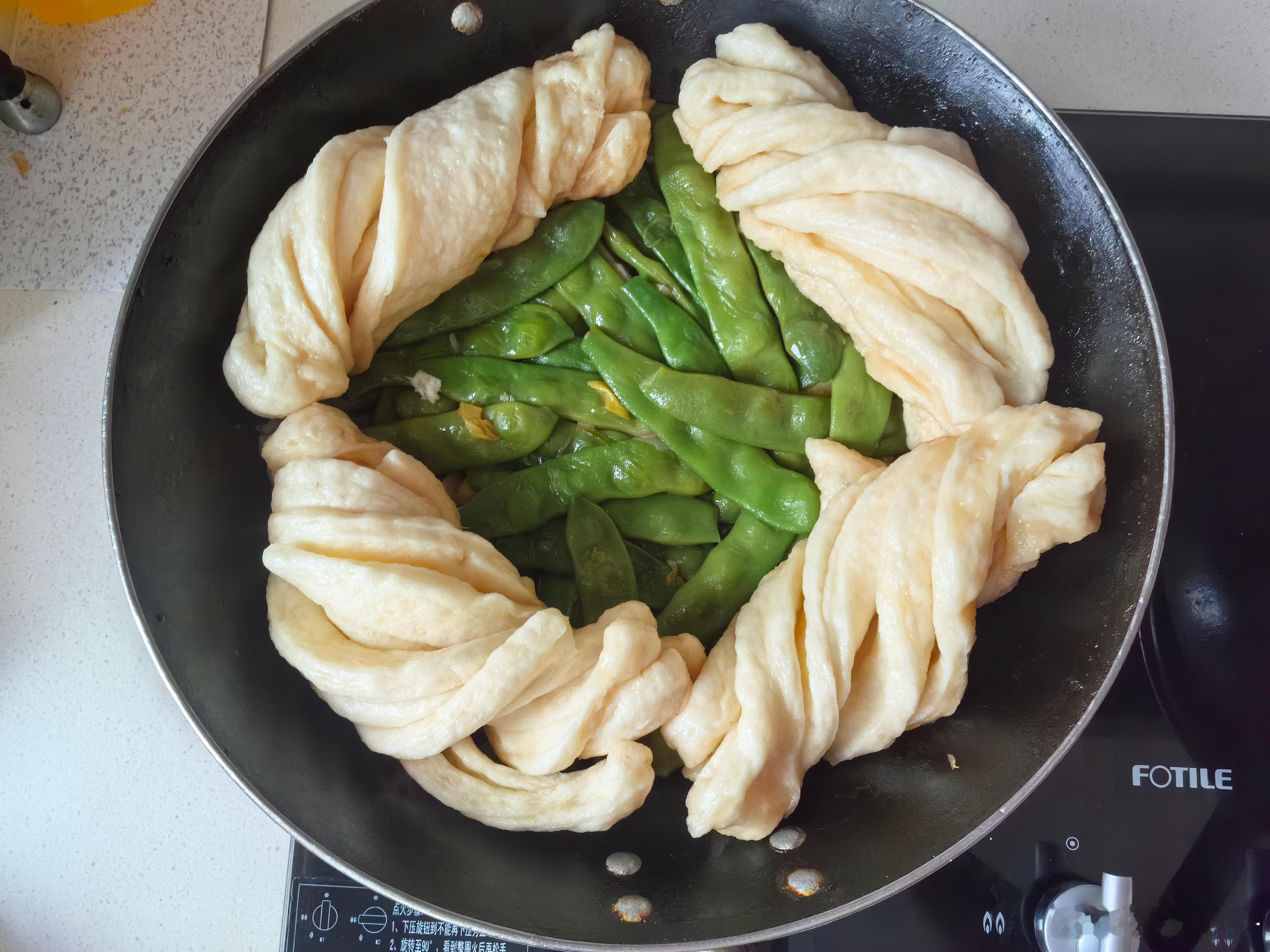 老婆做的#晚餐# ，美其名曰#一锅出# ，看看有食欲不，哈哈哈！ ​​​