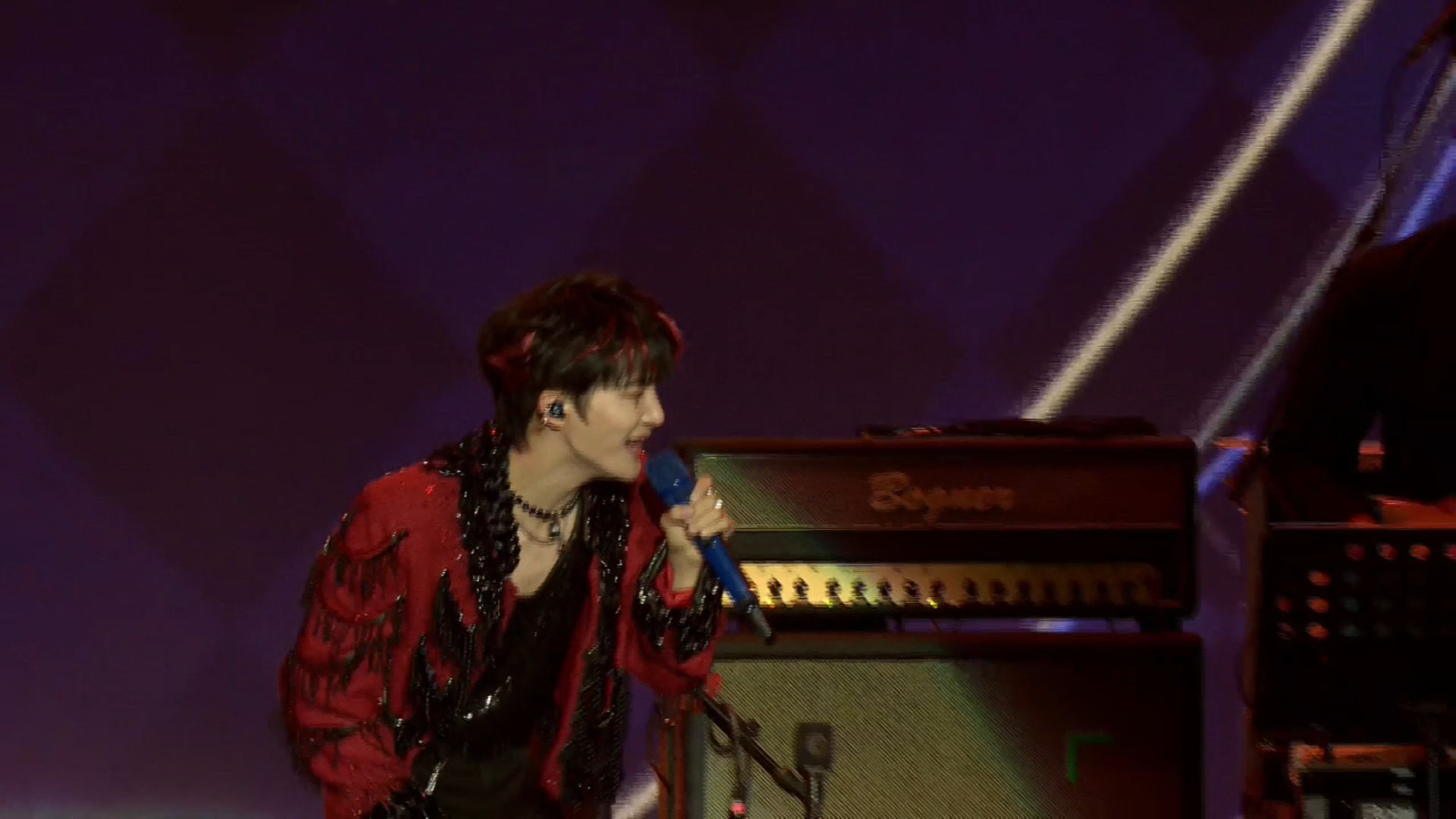 #周深第一次音乐节rap好炸##周深奇迹时刻现场好帅# 看了这个周深在太湖湾音乐