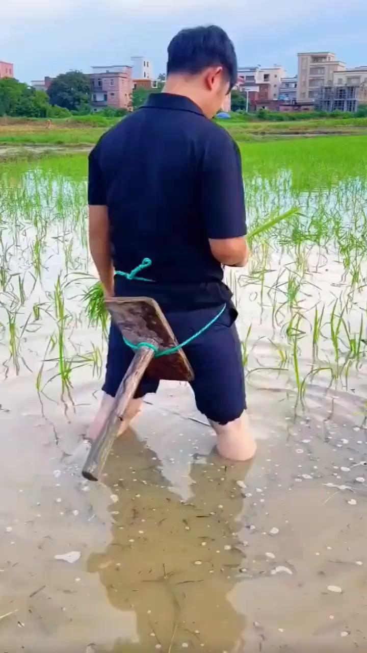 有人。