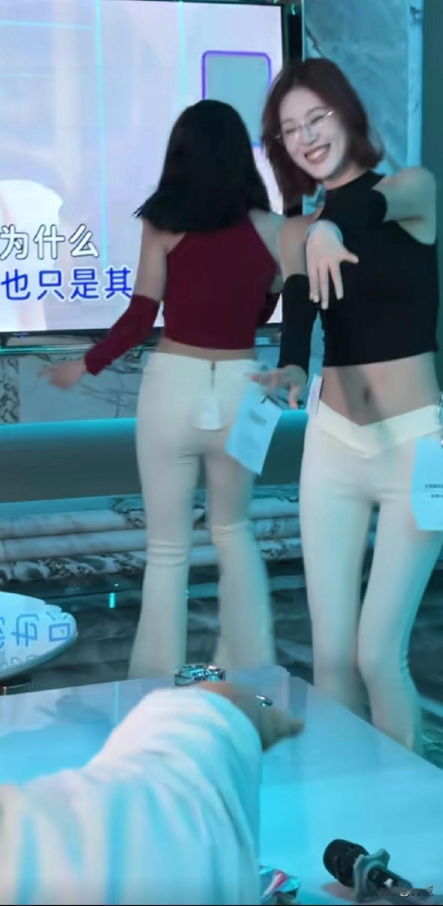 笑容再美，也弥补不了心灵上的丑陋！

商家的吊牌做的再大，也架不住一群羊毛党，七