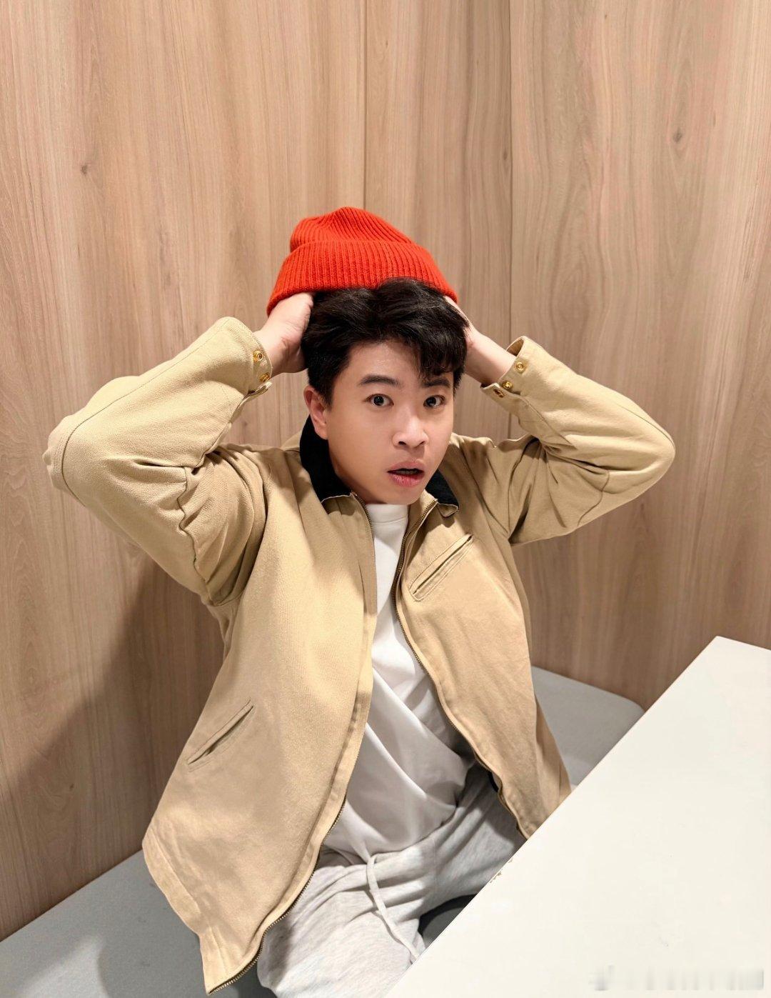 喜人年画建议一户一本 B站大年初一联欢会喜人年画太有年味了！红金配色超喜庆，喜人