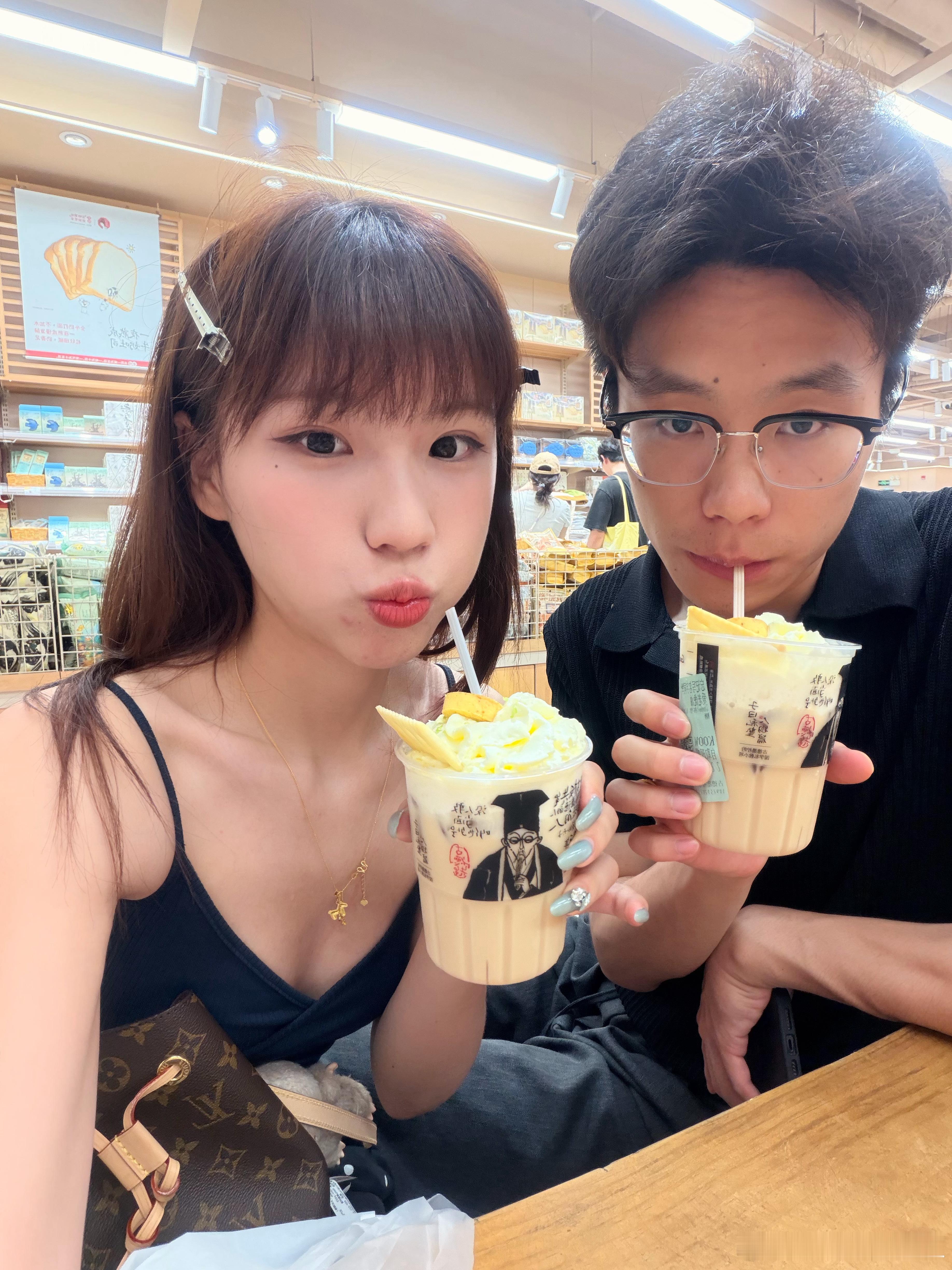 哼哼我要热死了 长沙·五一广场