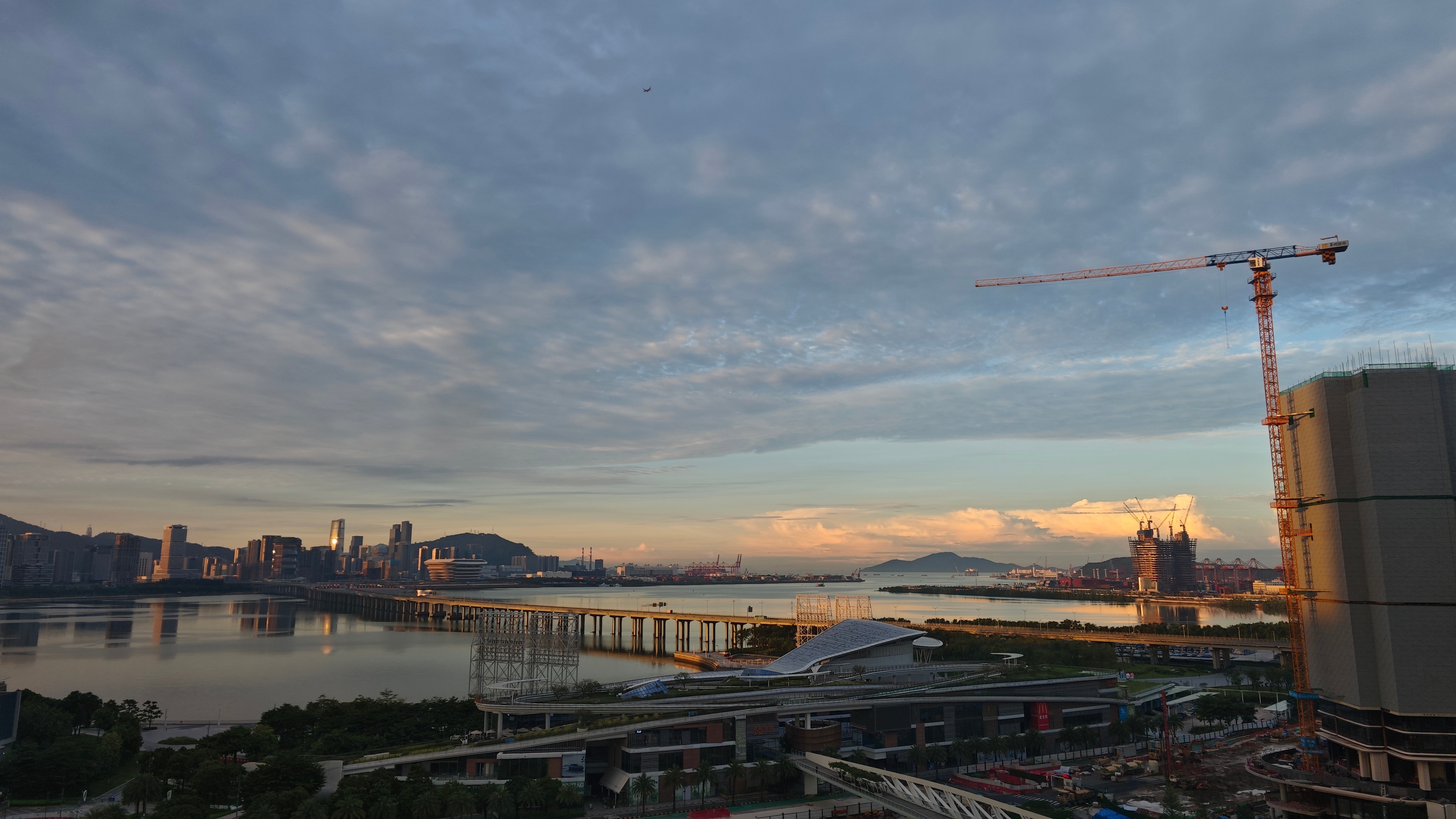 早啊早啊真的太早了两眼放光一晚上没睡 