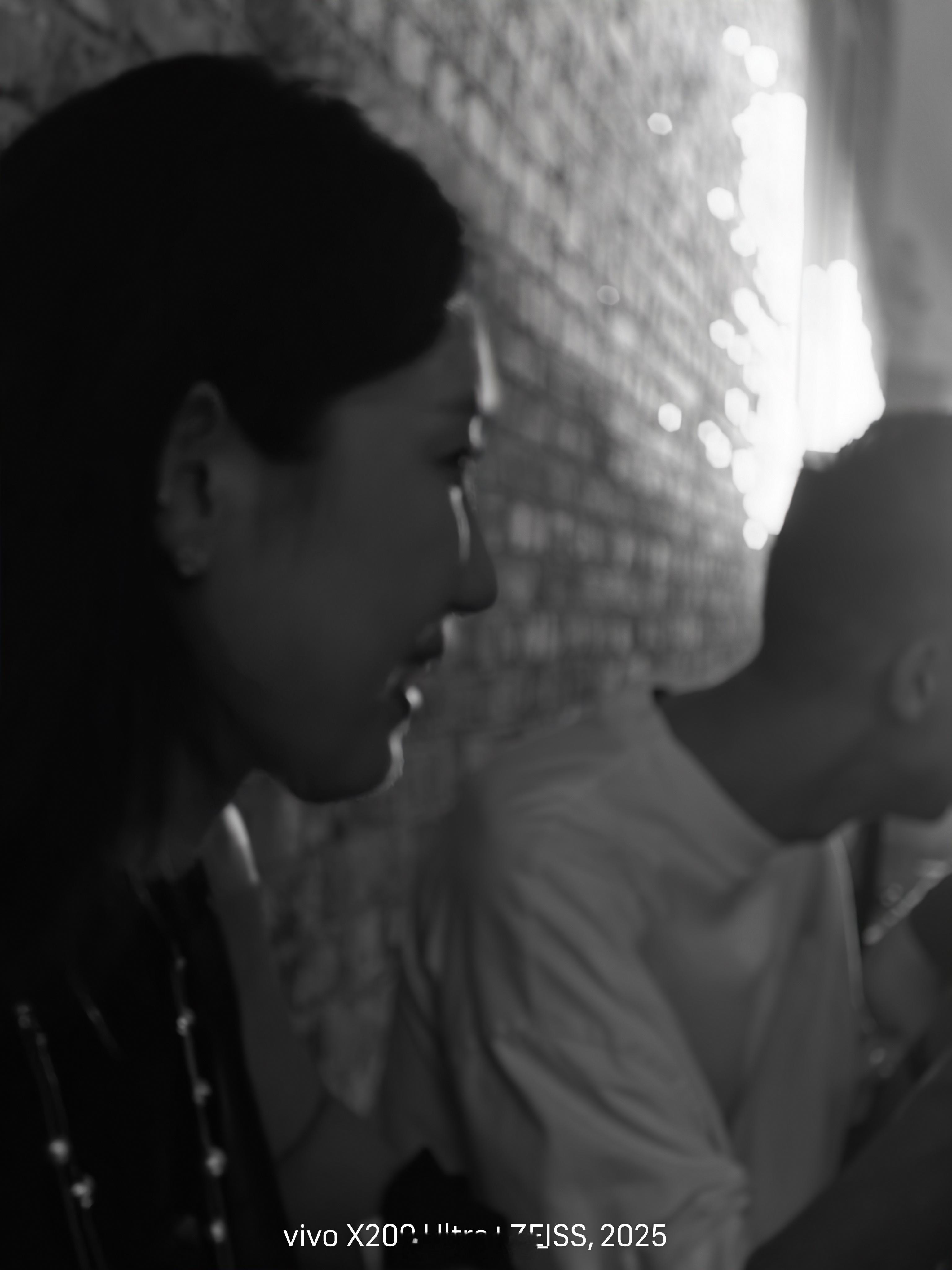 几张今晚路虎卫士活动上 超爱的抓拍📱：vivo X200 Ultra大摄影师：