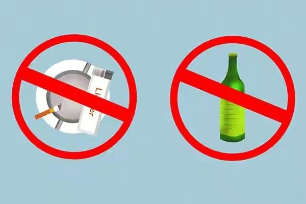 长期吸烟的人，身体出现5种信号，别忽视！1、呼吸困难：长期吸烟会导致肺部受损，使