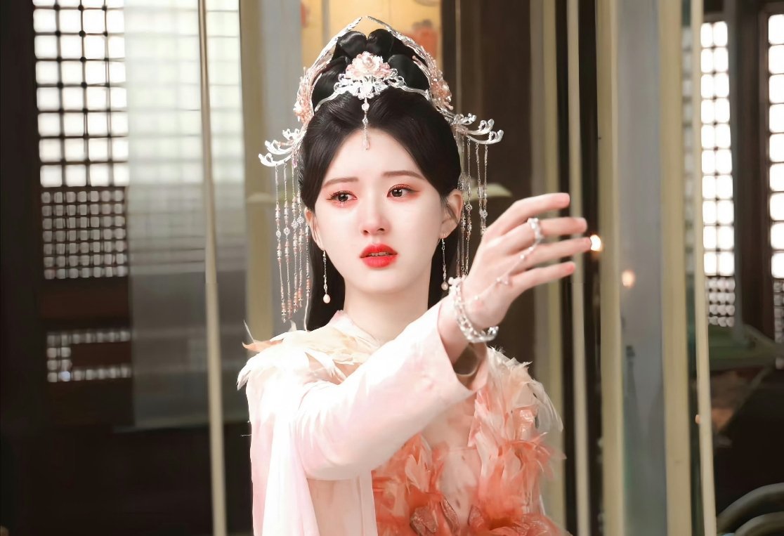 🍉🍉 酷仙侠《我不成仙》（朝花不见愁）男女主深度接触：赵露思➕檀健次其他角色