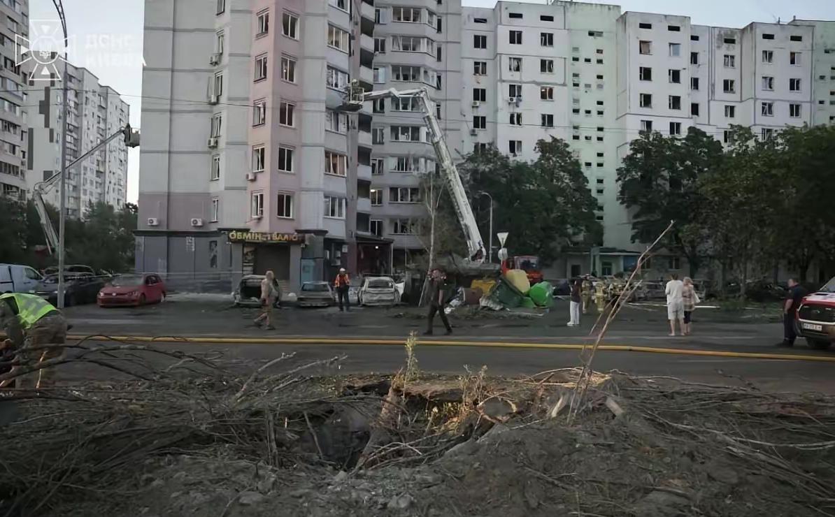 能拿的全都拿出来：乌专家解读基辅8月1日大空袭

别人防空弹快打光了在等补给，他