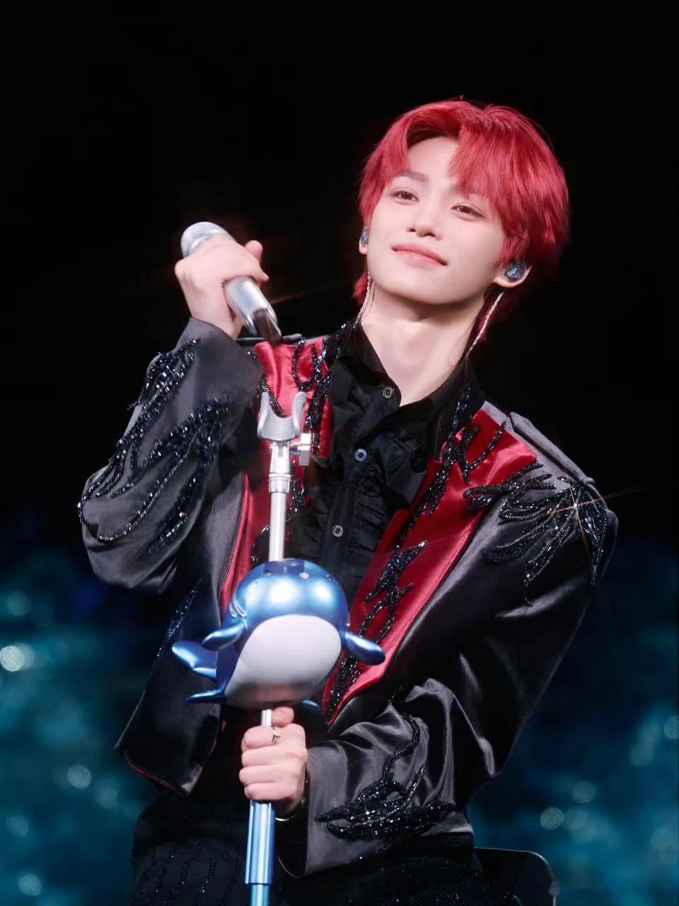 施洛华道歉施洛华向梓渝粉丝YUNI诚挚致歉！此次疏漏系ppf责任，与艺人无关！ 