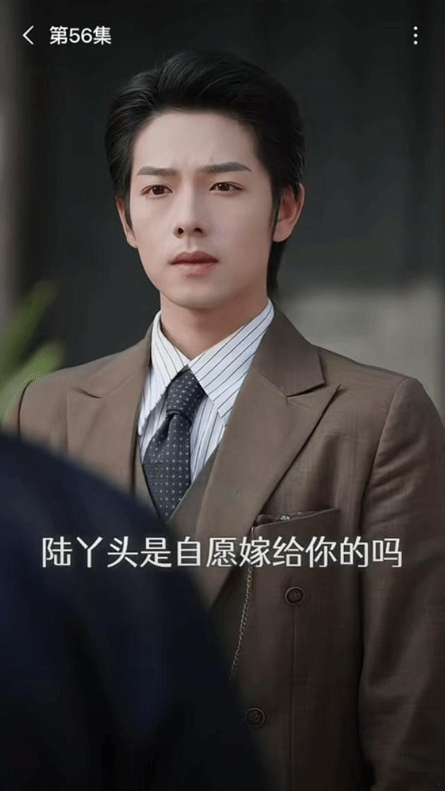 曾辉一开口又到A市了 你们觉得直播真诚宠粉的互动形式，比起刻意营业，是否更能提升