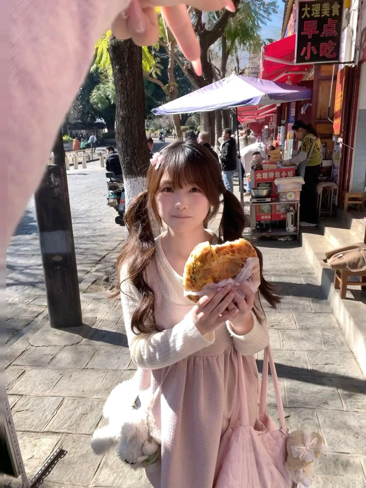 焦虑也没什么不好的呀 就像葱油饼 焦焦的也很好吃๑>ᴗO๑ .ᐟ.ᐟ