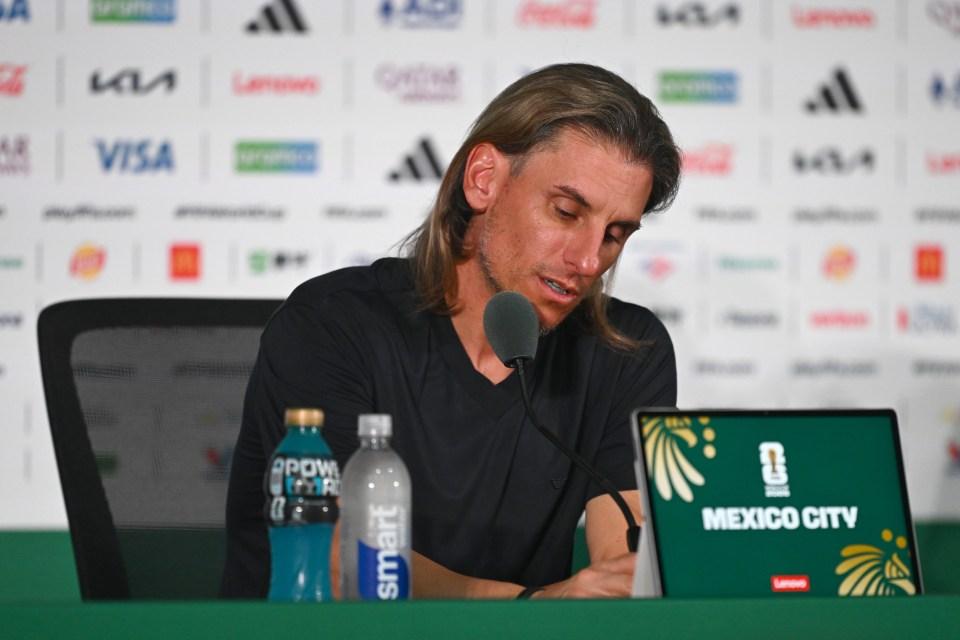 【2026世界杯止步32强，球迷宠儿主帅宣布辞职】

世界杯2026年人气教头、