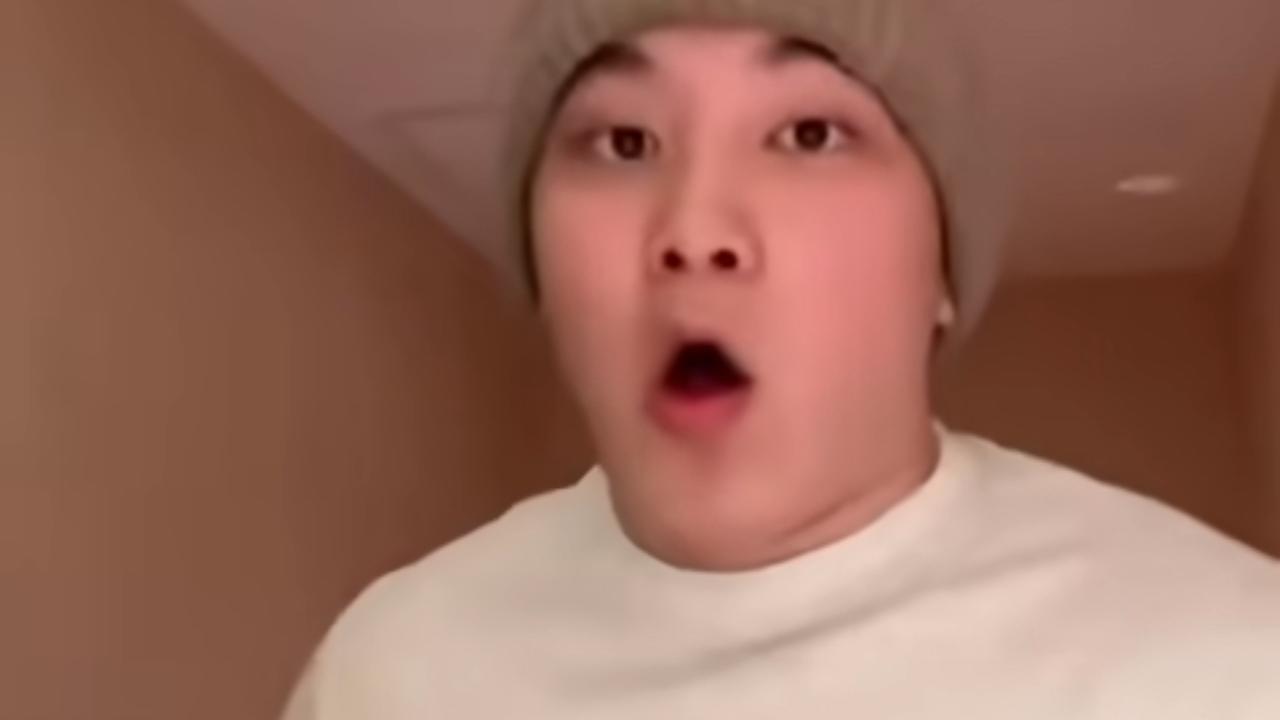 “网红克里西人渣实锤！直播开黄腔侮辱未成年，粉丝竟刷屏‘宝宝知错了’？全网怒吼：