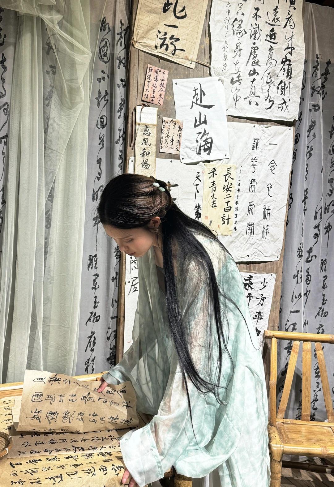 重回莲花楼
ooc致歉 莲花楼 李相夷 李莲花 李莲花cos