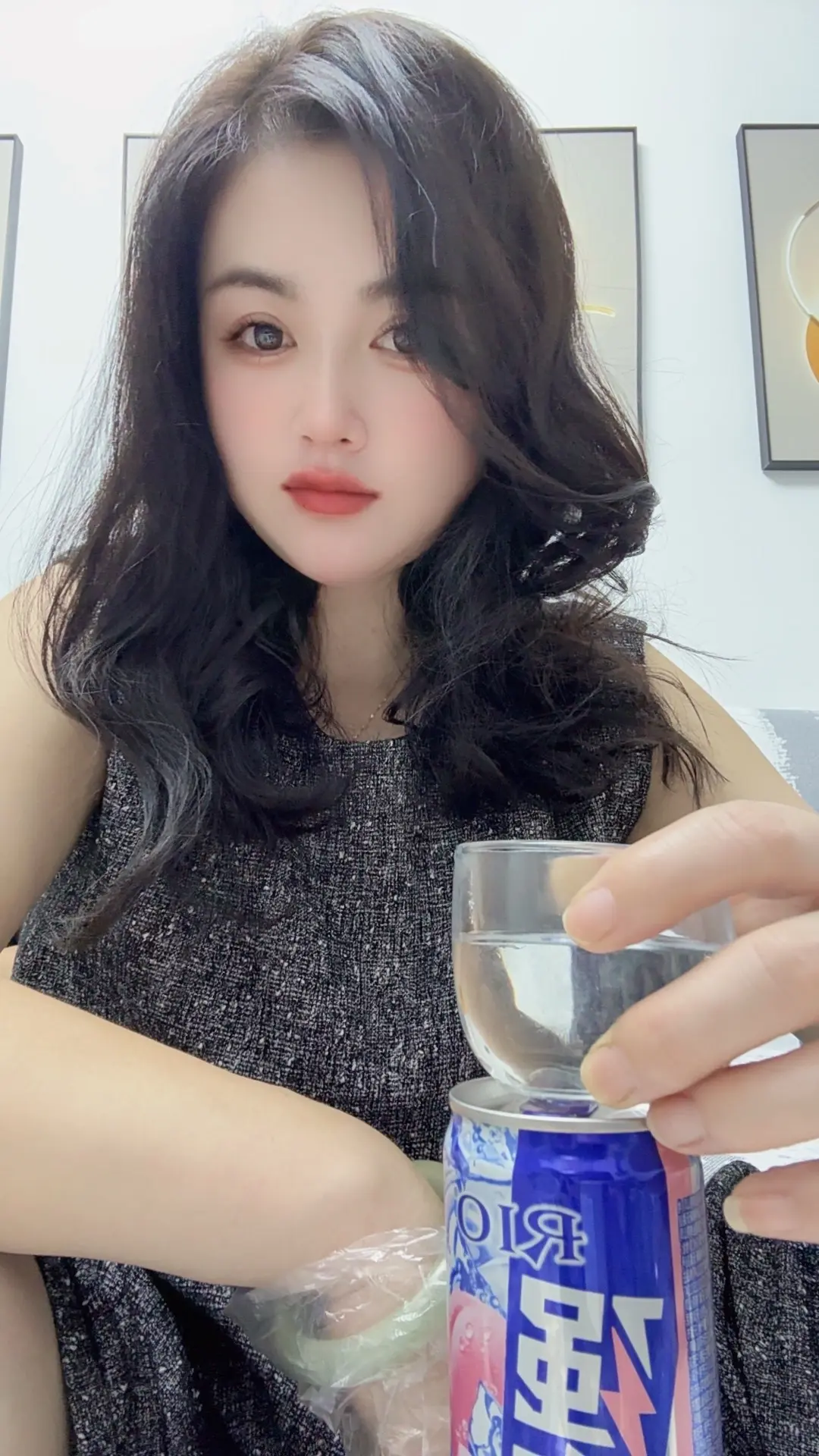 天天这个说喜欢我，那个说爱我的人，我说我负债几十w你们怎么不说话了呢？