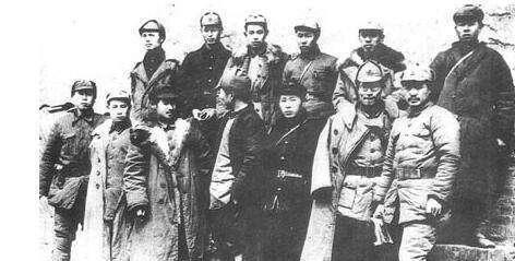 1930年，红军军委书记罗南辉被捕，敌人还没有用刑，他自己就先招了，为了试探他，
