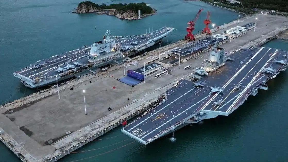 中国福建舰服役，印度前参谋长曾表示：中国正全力追赶印度，在航母运用上，中国还落后