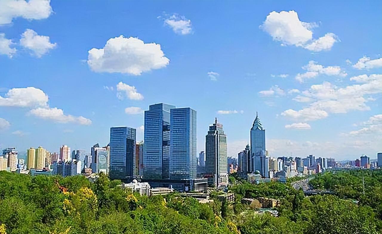 自2006年的007首部曲《007：大战皇家赌场》开始，007探员在电影银幕上冲