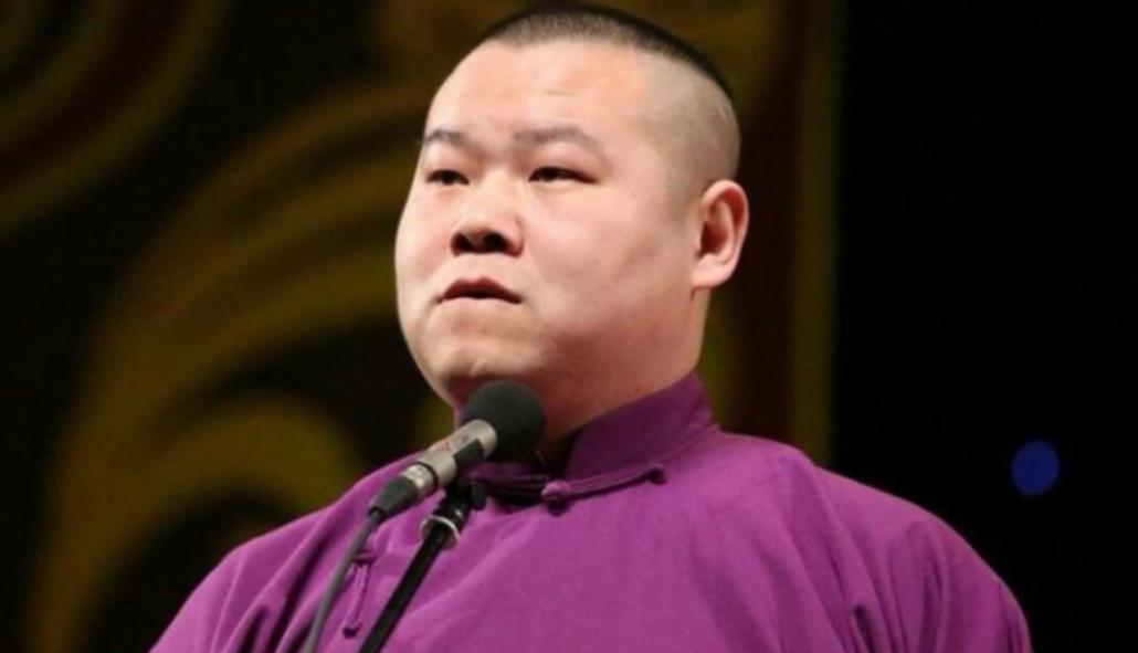 一次采访，主持人问岳云鹏对中国男足的看法。他答：“我很想加入国足，因为他们有很多
