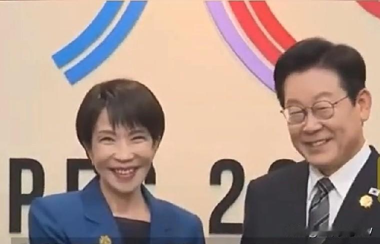 高市早苗又搞事了，12月9日她在国会答辩中公开挑起日韩矛盾，说韩国人占的独岛无论