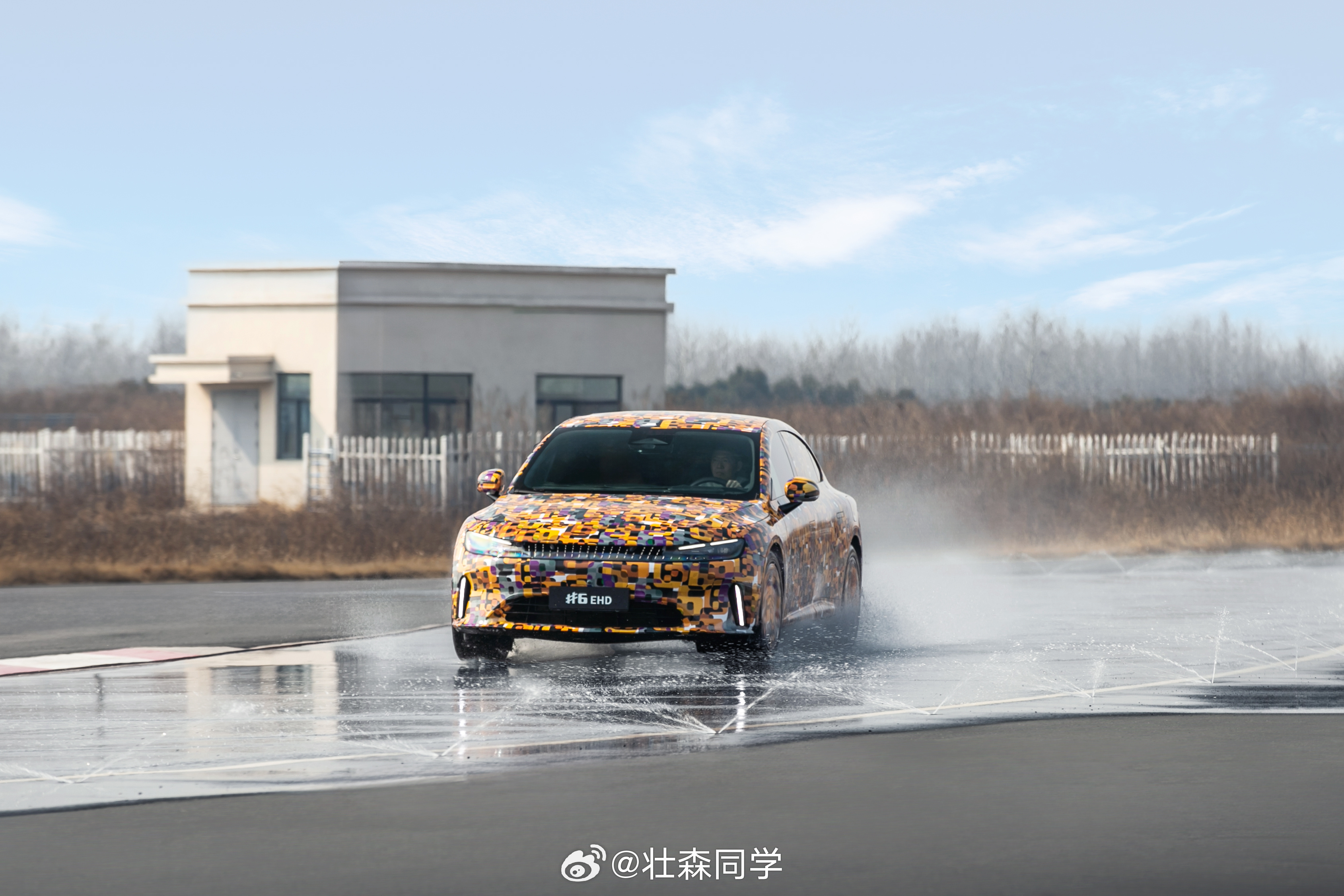 很多人看到“高速麋鹿131km/h”这种成绩，第一反应是：挺猛，但和我有什么关系