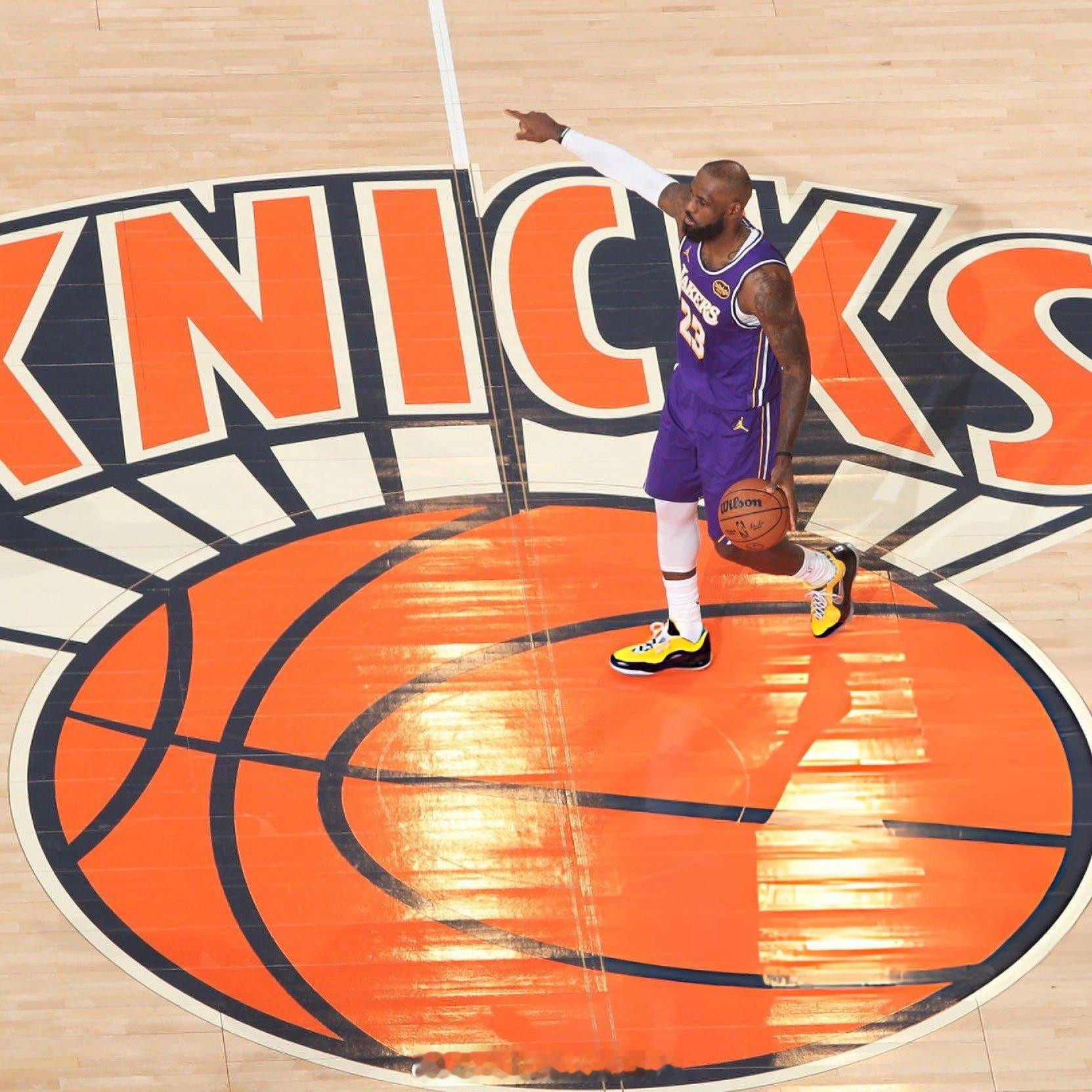 据Eric Pincus称，尼克斯可能是勒布朗·詹姆斯今夏的潜在落脚点。“其他可