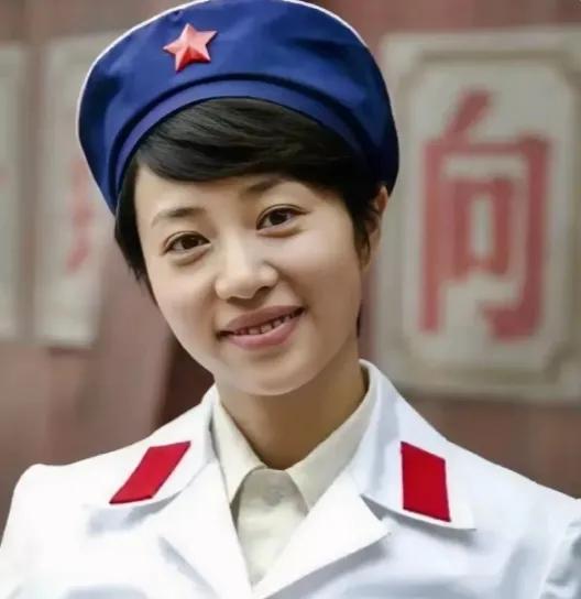 这位女演员演技不错，长的也很漂亮，性格也好，特别在《父母爱情》中，剧中的人物被她