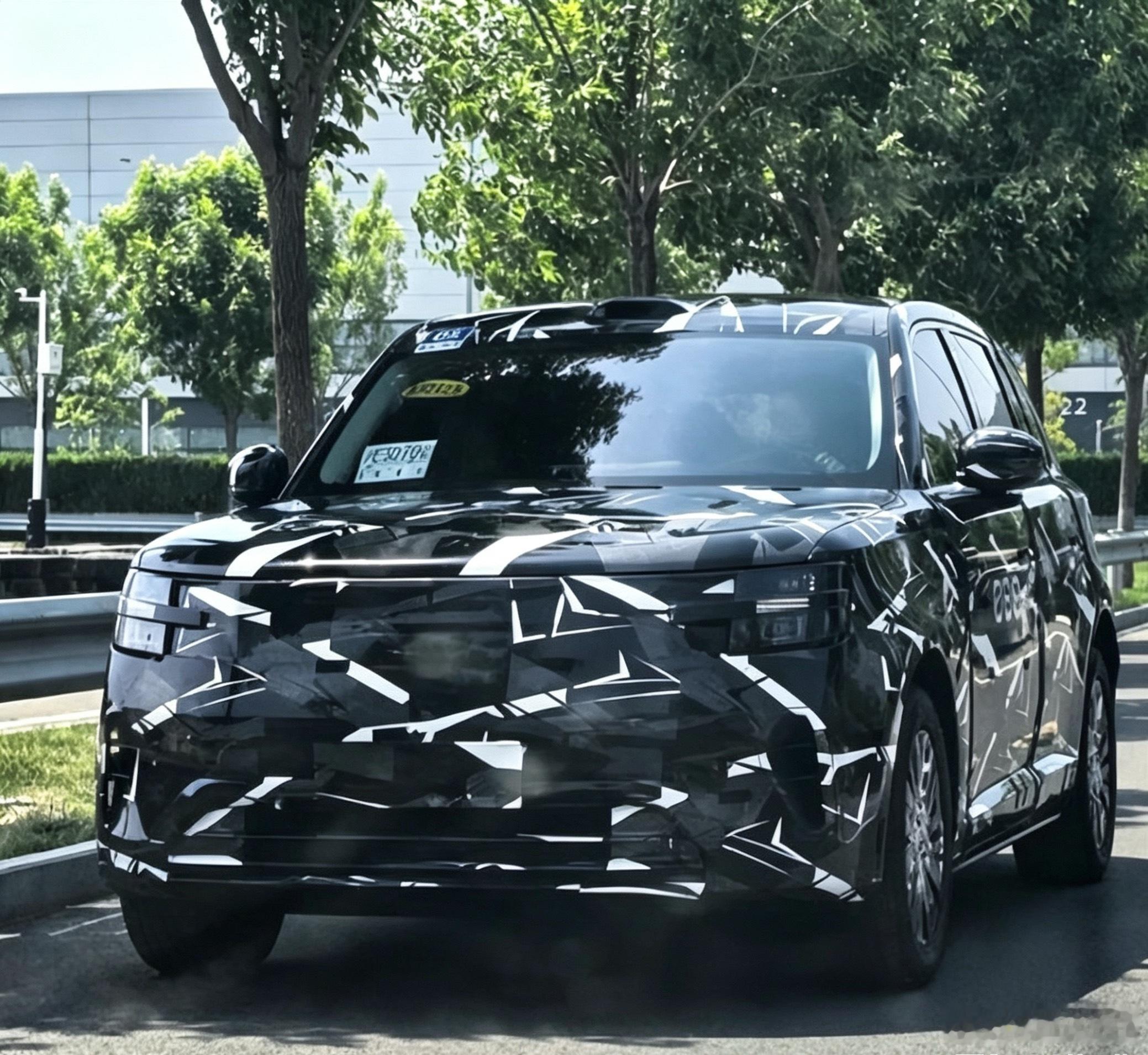 小米汽车取消YU9命名 重大调整！小米首款增程SUV放弃网传“YU9”命名，独立