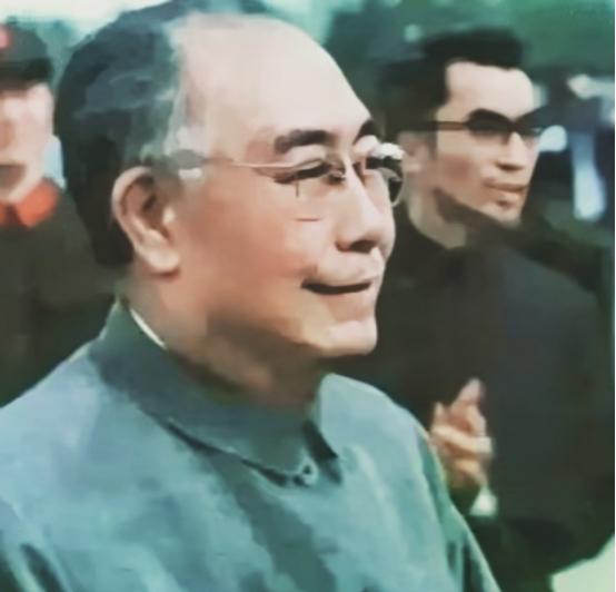 1992年，吴德在办理住院手续时，医生告知他的女儿：你父亲可享受副部级医疗待遇。