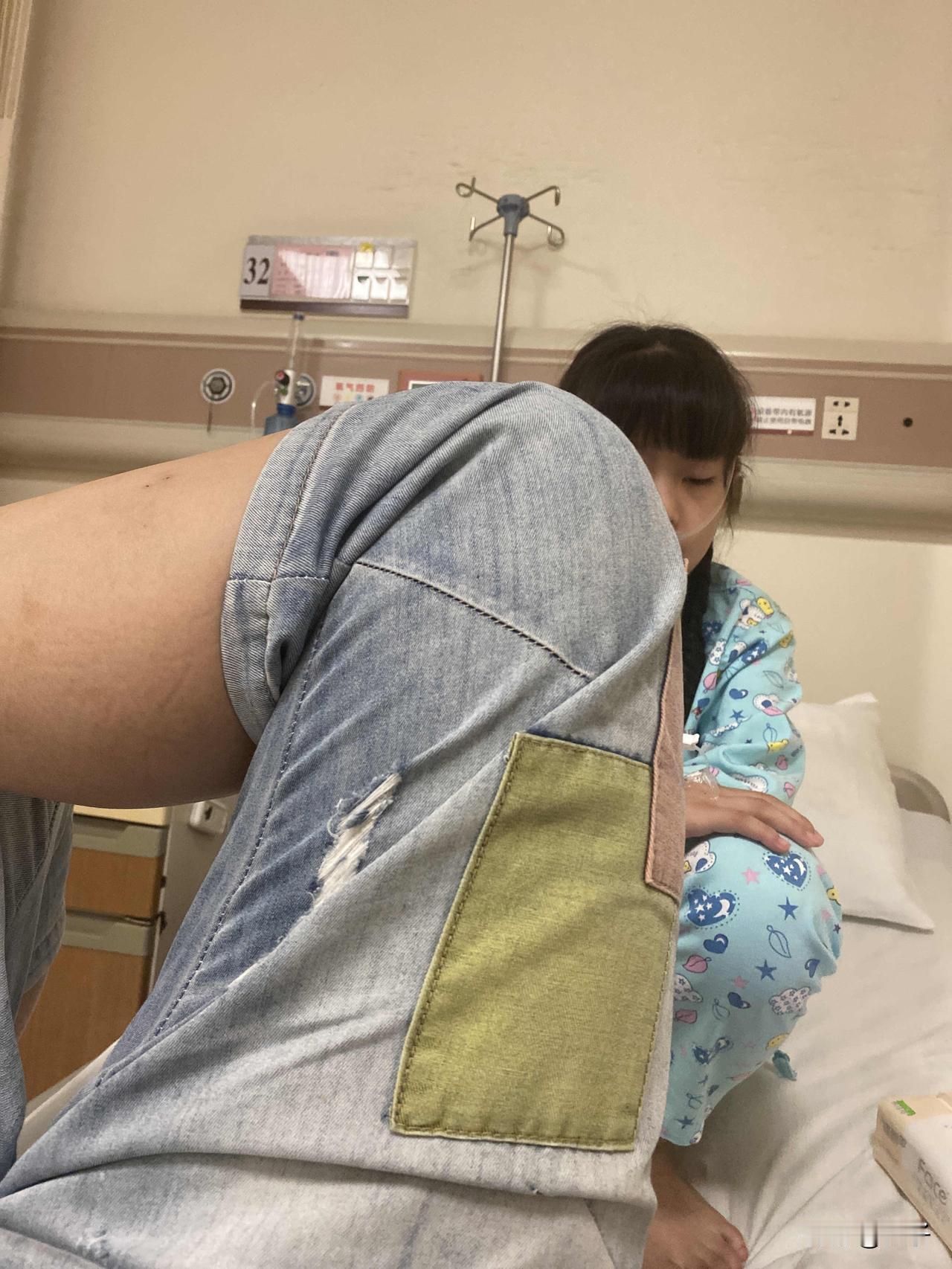 做完手术了，悬着的心终于放下了，就一个腺样体肥大手术我以为是个小手术，没想到我女
