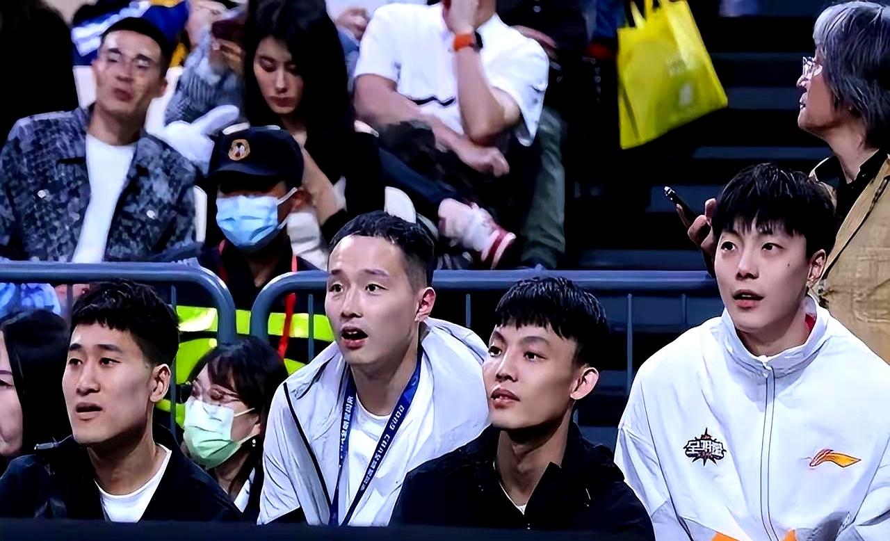 CBA联盟力排众议！
 

CBA新赛季将推行单节10分钟加第五节潜力赛，部分媒