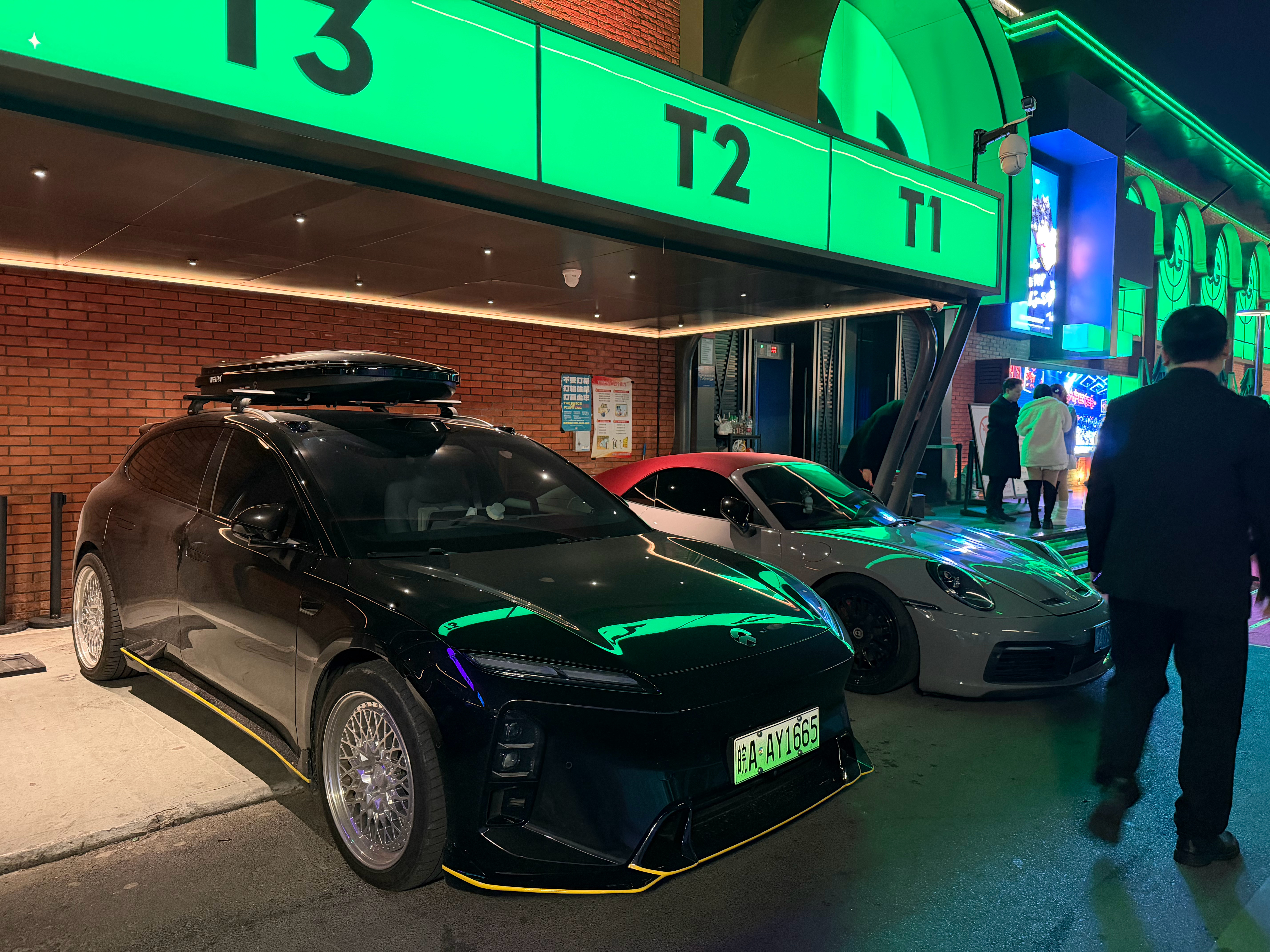 经济下行，5t也能停门口了