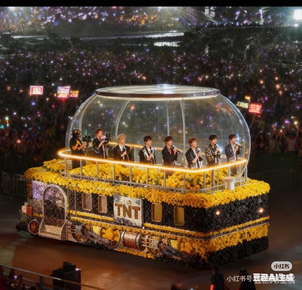 时代少年团活动最吸睛的竟是辆花车！成员们一段互动，看完我懂了团魂的力量！ 活动现