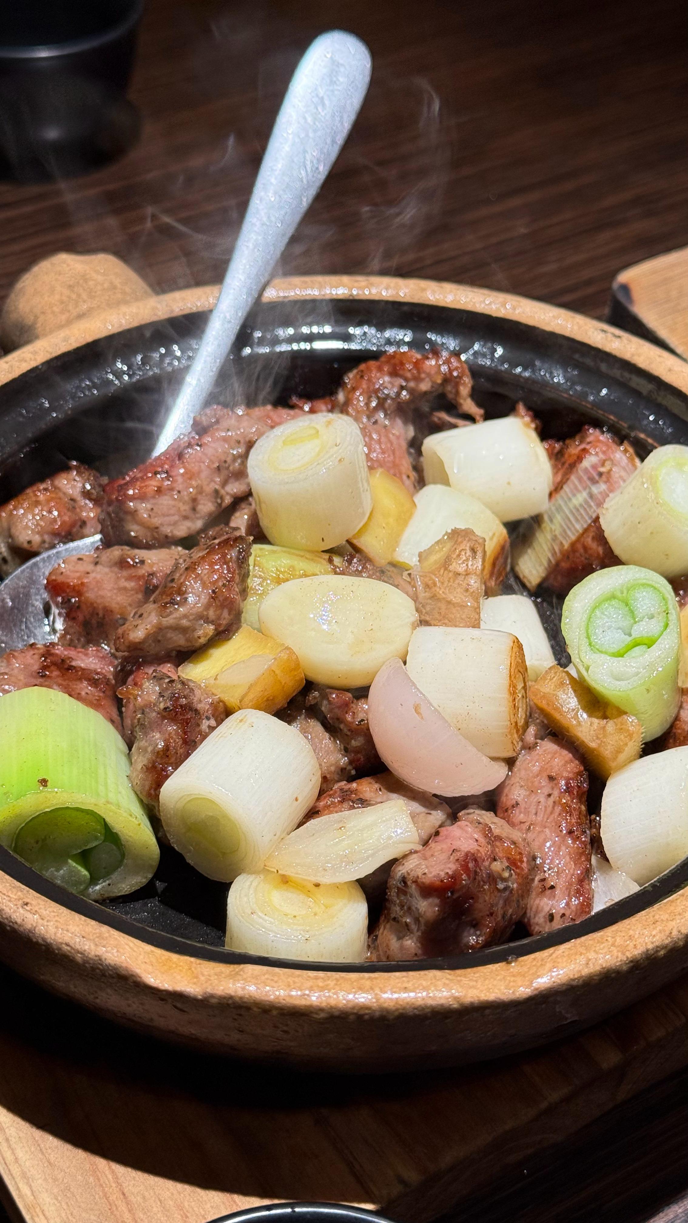 你们晚上吃什么？晚上美股跌了，明天科技股要继续回调？ ​​​