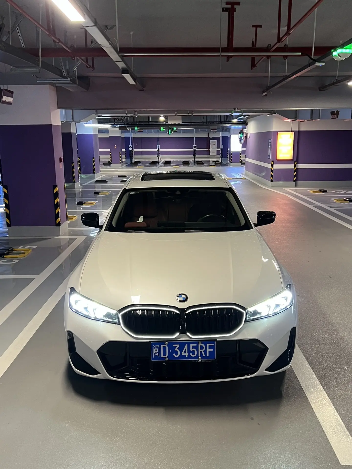 少受点网络影响吧，一台宝马325已经是普通人的天花板了