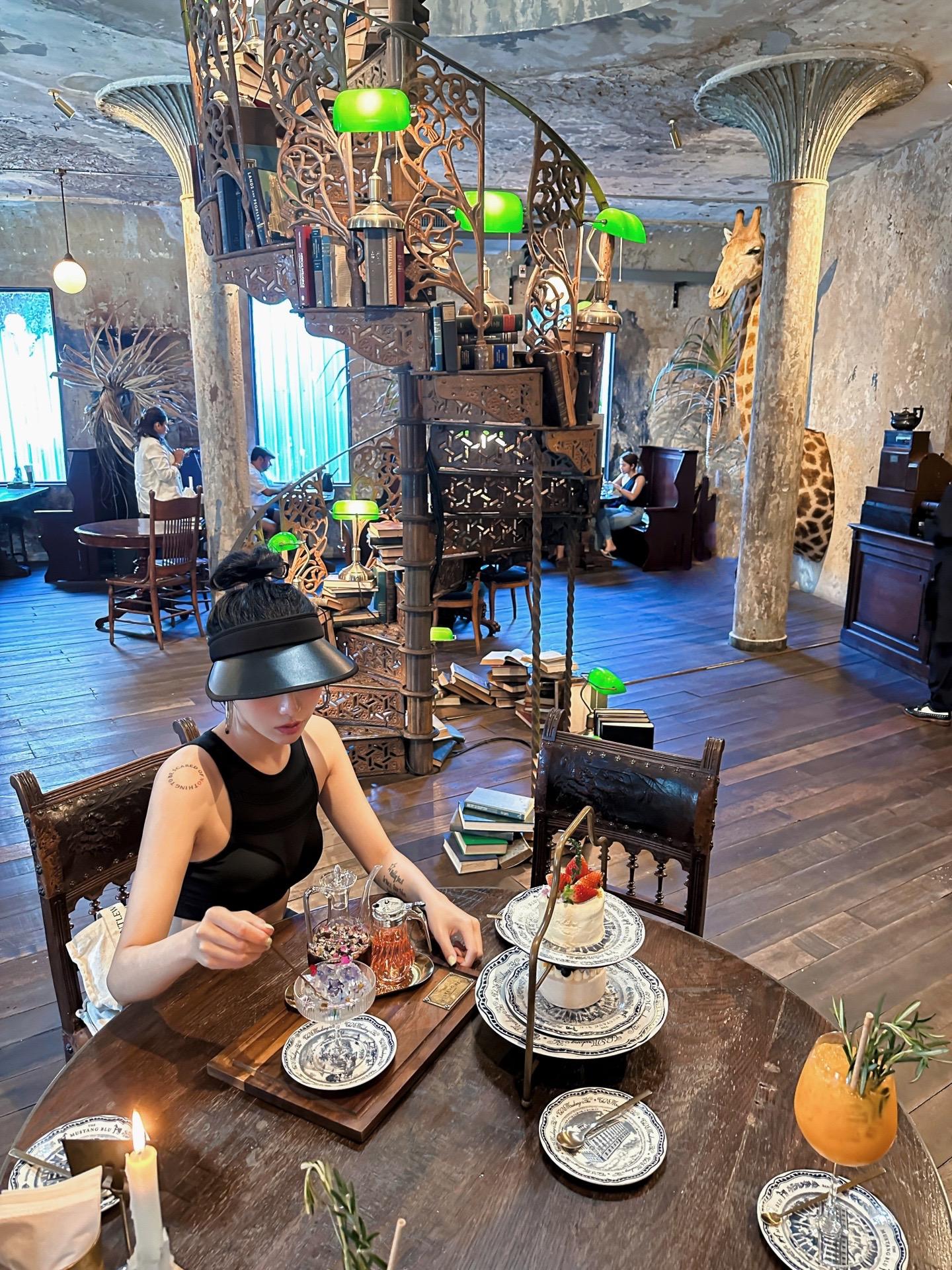 Plog | 🇹🇭泰国博物馆餐厅酒店。📍The Mustang ...
