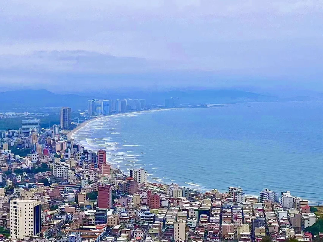 好喜欢这种沿海城市的鸟瞰图