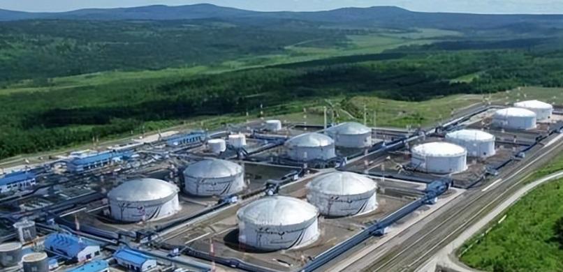 谁能想到，一个月前还在亏本甩卖的俄罗斯石油，如今竟成亚洲各国疯抢的“香饽饽”，价