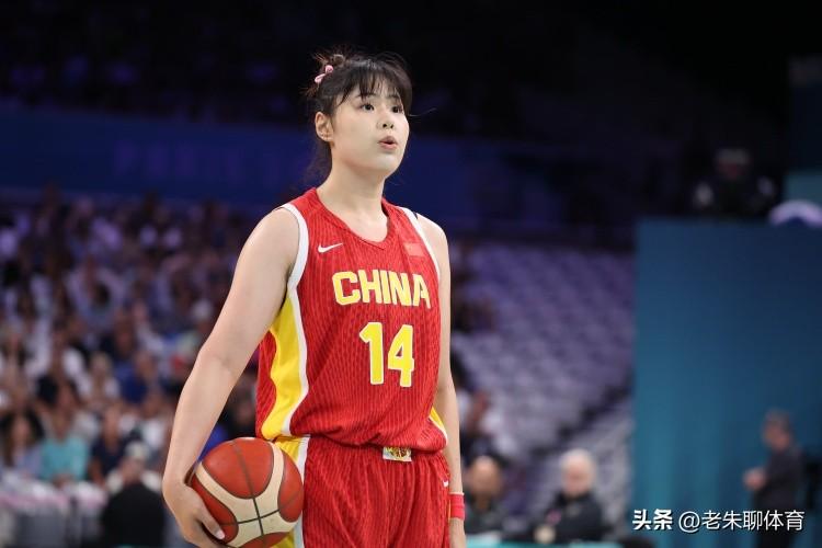 出手真有用，李月汝首秀就20+10！
今天女篮世预赛，中国女篮对阵马里女篮，虽然