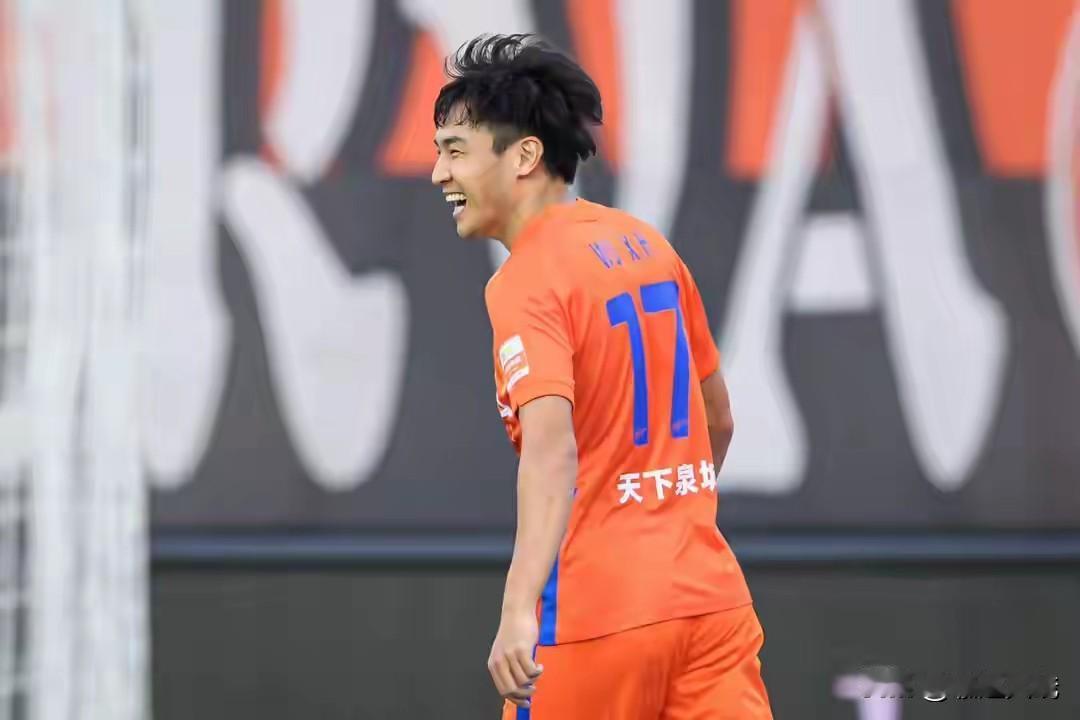 山东泰山队33岁边后卫（吴兴涵）要租借加盟天津队！

24/25赛季从泰山队被（