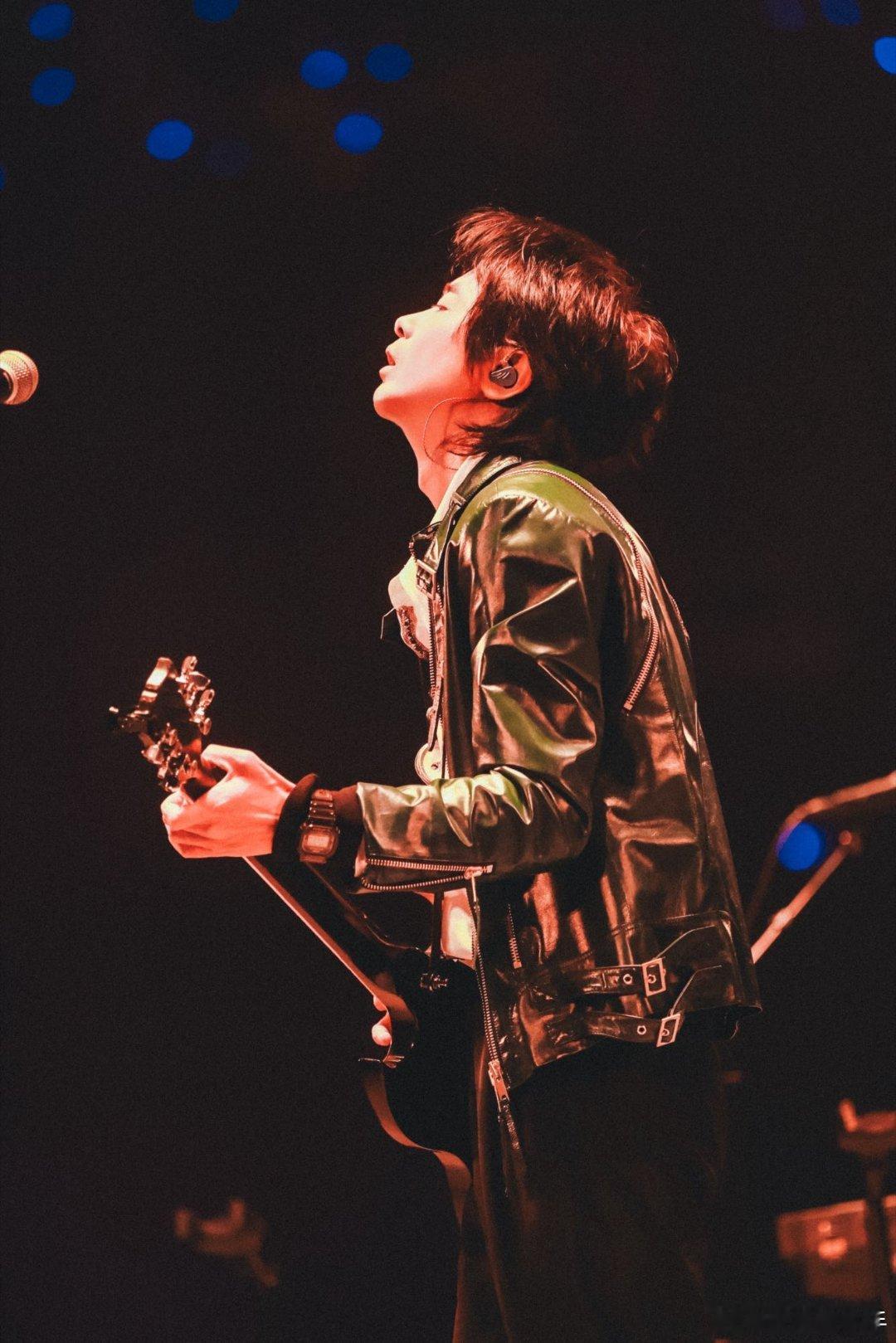 新裤子巡演成都广州重庆三城预售新裤子30周年巡演 三十年摇滚逐梦，三城狂欢如约而