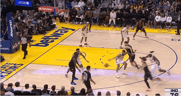 一言难尽！波杰姆被逼底角无奈暂停！
在今天NBA常规赛勇士对阵步行者的第四节比赛