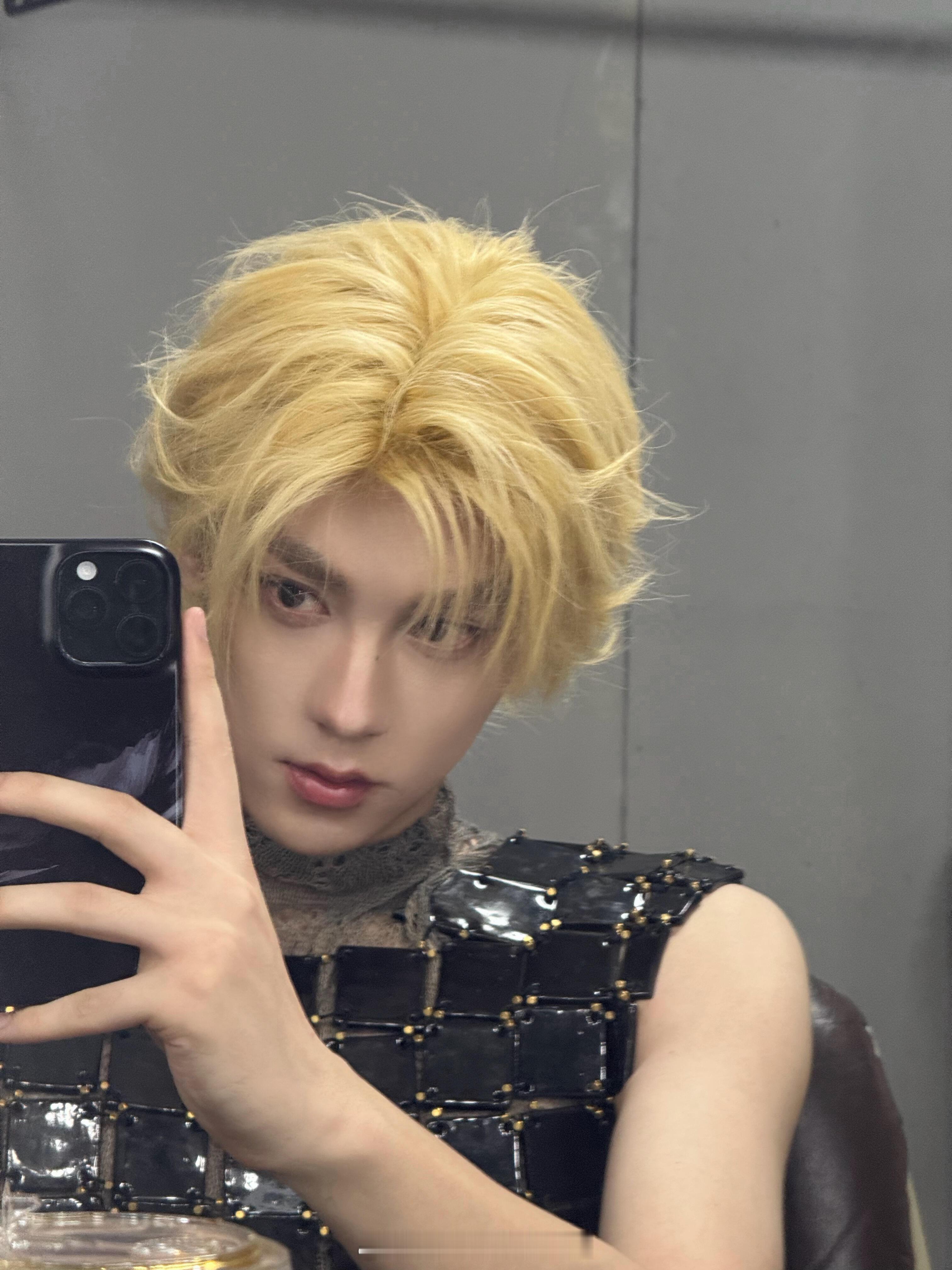 田栩宁小红薯营业，完全动漫男主。 ​​​