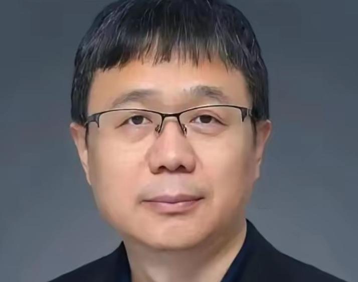 1999年，国防科学家杨强提出“新体制雷达”方案，却遭专家质疑：“连美国研究了2